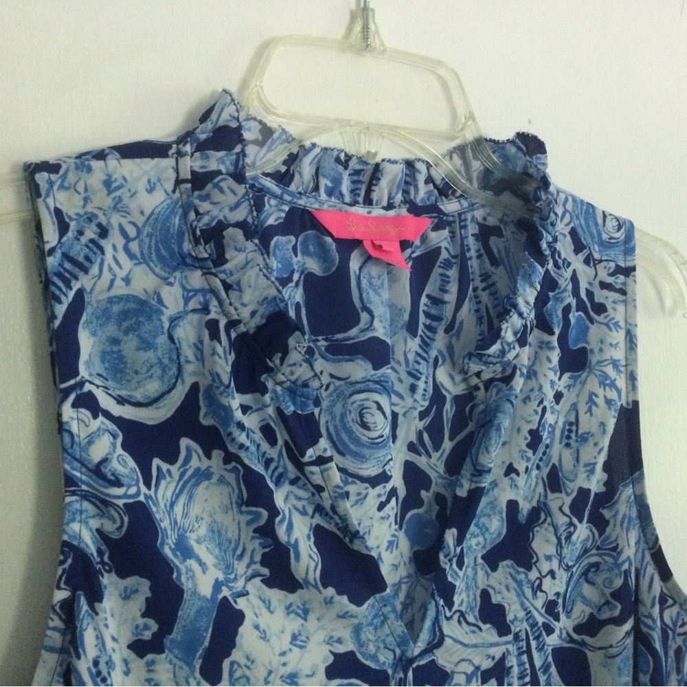 Lilly Pulitzer Blue and White Sleeveless Top Size M